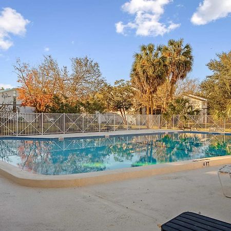 Sanctuary Gainesville Bright 2 Bedroom King Condo ภายนอก รูปภาพ